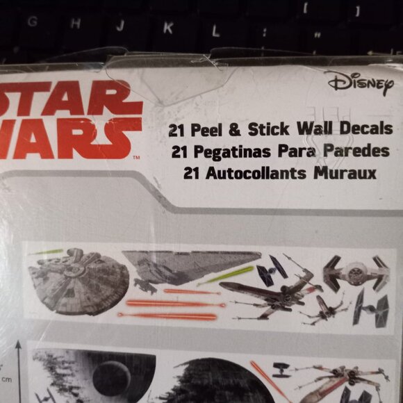 STAR WARS STICK WALL DECALS OF SPACESHIPS - Picture 14 of 14